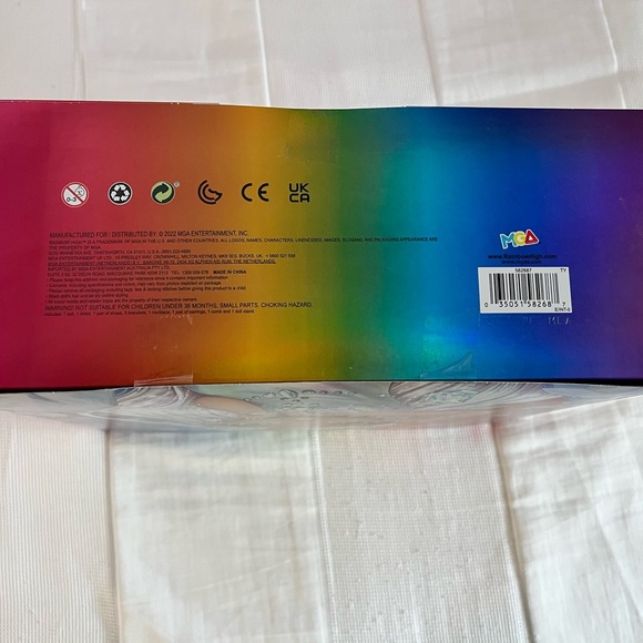 Roxie Grand Rainbow High Holiday Edition Collector Fashion Doll Limited NIB - Picture 4 of 5